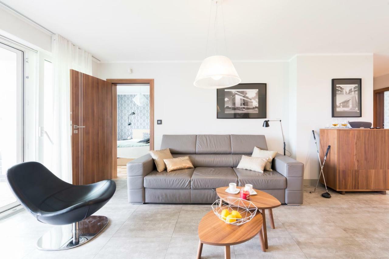 Apartament Kalinowo Golf - Salon Z Opcja Spania, Kuchnia I 2 Sypialnie, 1-6 Osob ニエスリツェ エクステリア 写真