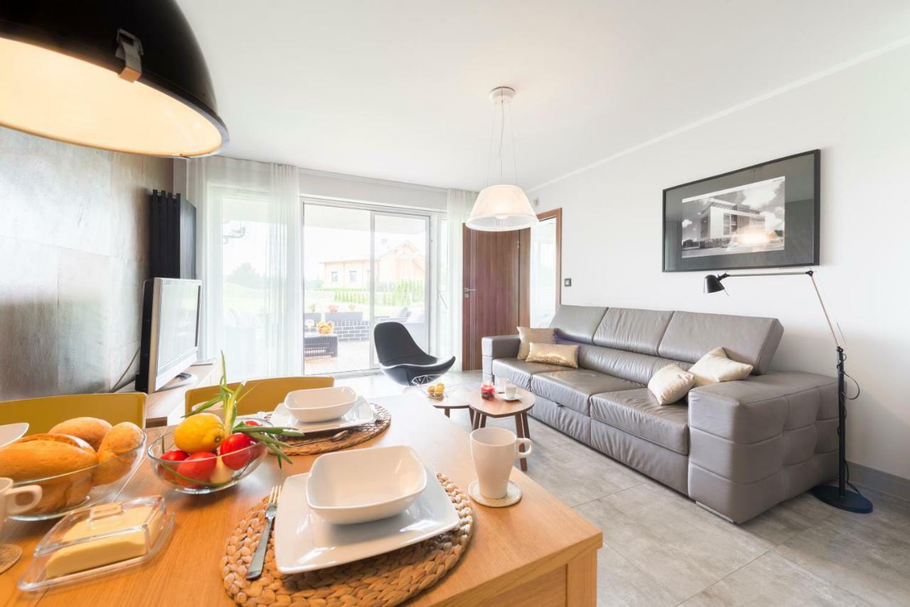 Apartament Kalinowo Golf - Salon Z Opcja Spania, Kuchnia I 2 Sypialnie, 1-6 Osob ニエスリツェ エクステリア 写真